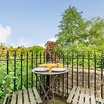 1 Bed In Oc-88054