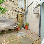 1 Bed In Oc-88054 * Richmond